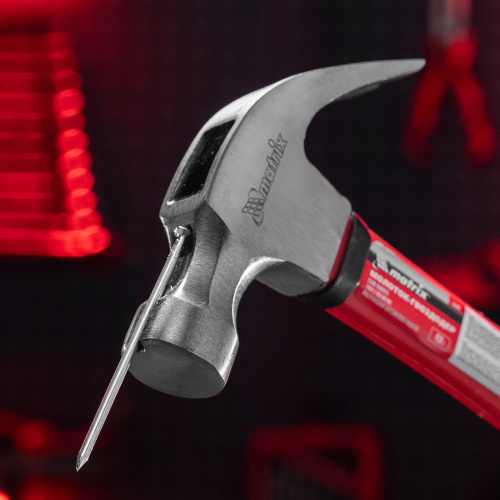 Молоток-гвоздодер, 450 г, боек c магнитом, фибергласовая обрезиненная рукоятка Matrix по ценам производителя в Краснодаре с доставкой по всей России