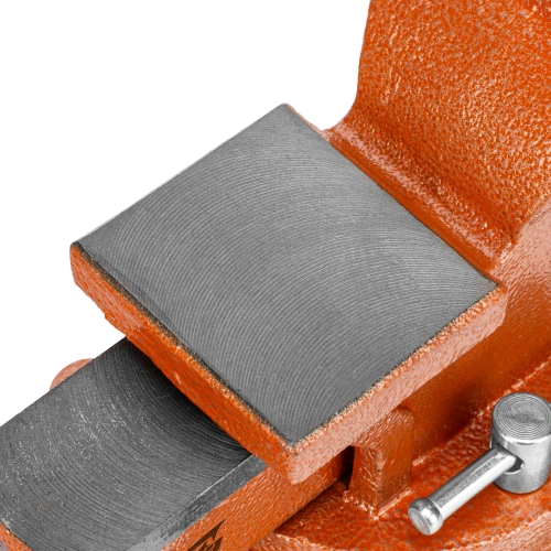 Тиски слесарные, 125 мм, поворотные, с наковальней Sparta по ценам производителя в Краснодаре с доставкой по всей России