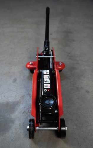 Домкрат подкатной TOR 2,0 т 135-330MM LT-FJ820012 по ценам производителя в Краснодаре с доставкой по всей России