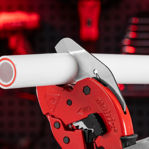 Ножницы для резки изделий из ПВХ, D до 42 мм, обрезиненная опорная рукоятка, порошковое покрытие рукояток Matrix по ценам производителя в Краснодаре с доставкой по всей России