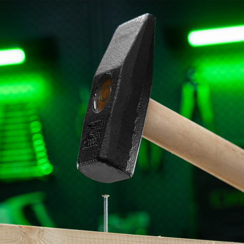 Молоток слесарный 1000 г, квадратный боек, деревянная рукоятка Сибртех по ценам производителя в Краснодаре с доставкой по всей России