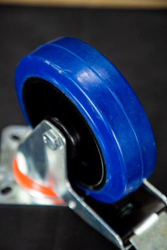 Колесо поворотное резина SRCLb 63 160 мм с тормозом (N) по ценам производителя в Краснодаре с доставкой по всей России