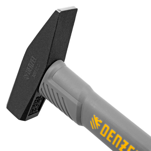 Молоток слесарный, 300 г, кованый, фибергласовая рукоятка c TPR покрытием Denzel по ценам производителя в Краснодаре с доставкой по всей России