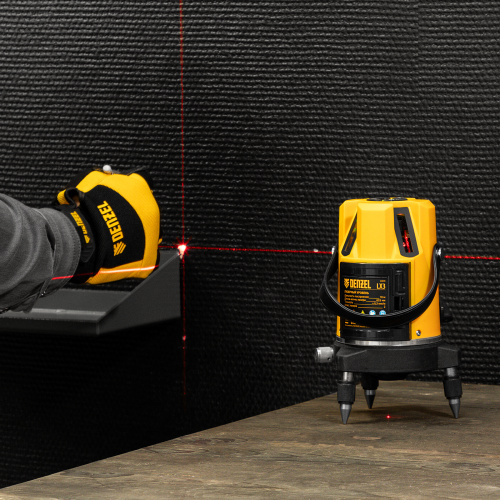 Лазерный уровень LX3, 10 м, ± 0,3 мм/1 м, 635 нм, 4 вертикальных, 1 горизонтальная плоскости, резьба 5/8" Denzel по ценам производителя в Краснодаре с доставкой по всей России