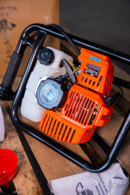 Мотобур без шнека 1,8 кВт TOR JH52-1 купить в Москве с доставкой по всей России | ProtosMarket.ru